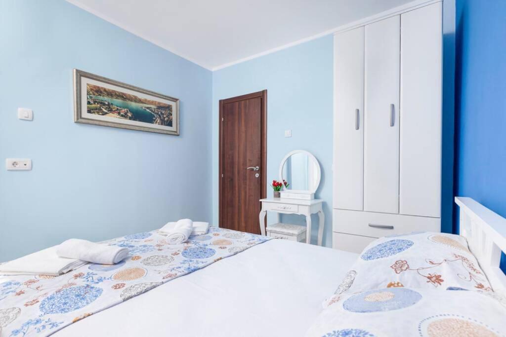 Apartment Milos Kotor Exterior foto
